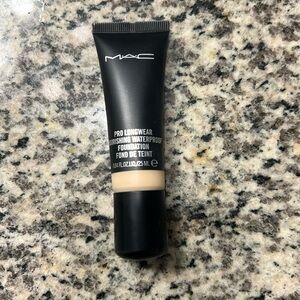 MAC Cosmetics Pro Longwear Nourishing Waterproof Foundation - Cream NC15